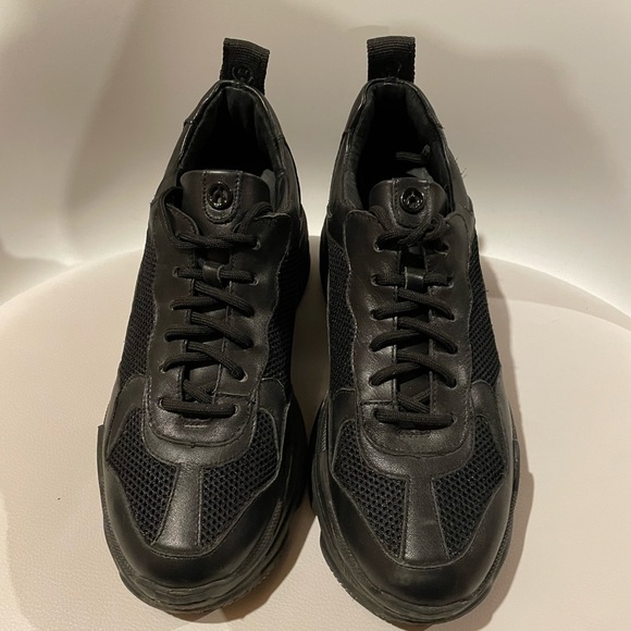 WISHBONE platform sneakers in black - Picture 1 of 4